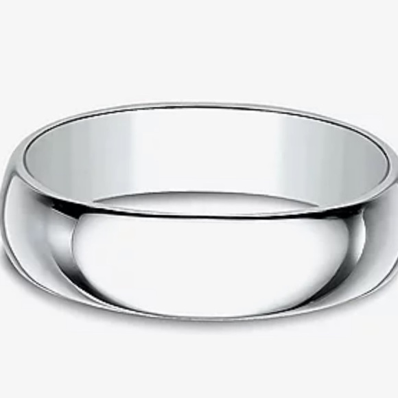 14 carat men’s white gold wedding band - Picture 1 of 1